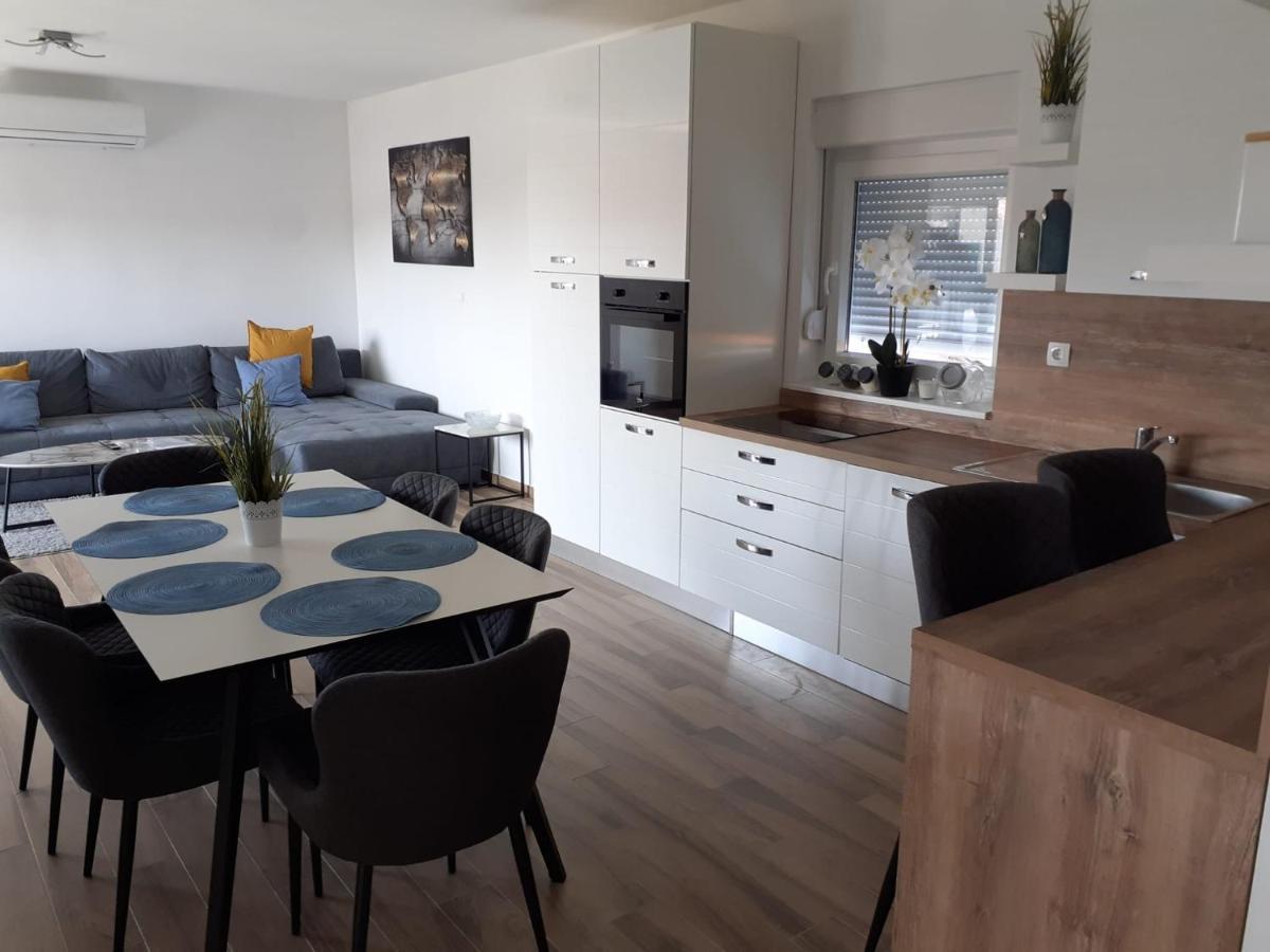 Adria-Appartment-Island-Vir #Sea #Beach #Wifi #Privateparking #Netflix 外观 照片